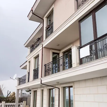 New Colorful 1bd Getaway With An Amazing Sea View By Flat Mаnager Appartamento Varna